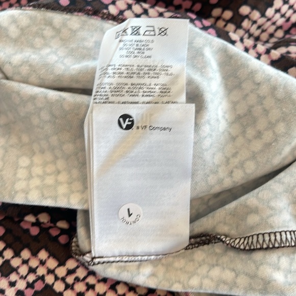 NWT Dickies Women’s Long Sleeve Cropped Tee - Size L - - Picture 9 of 11